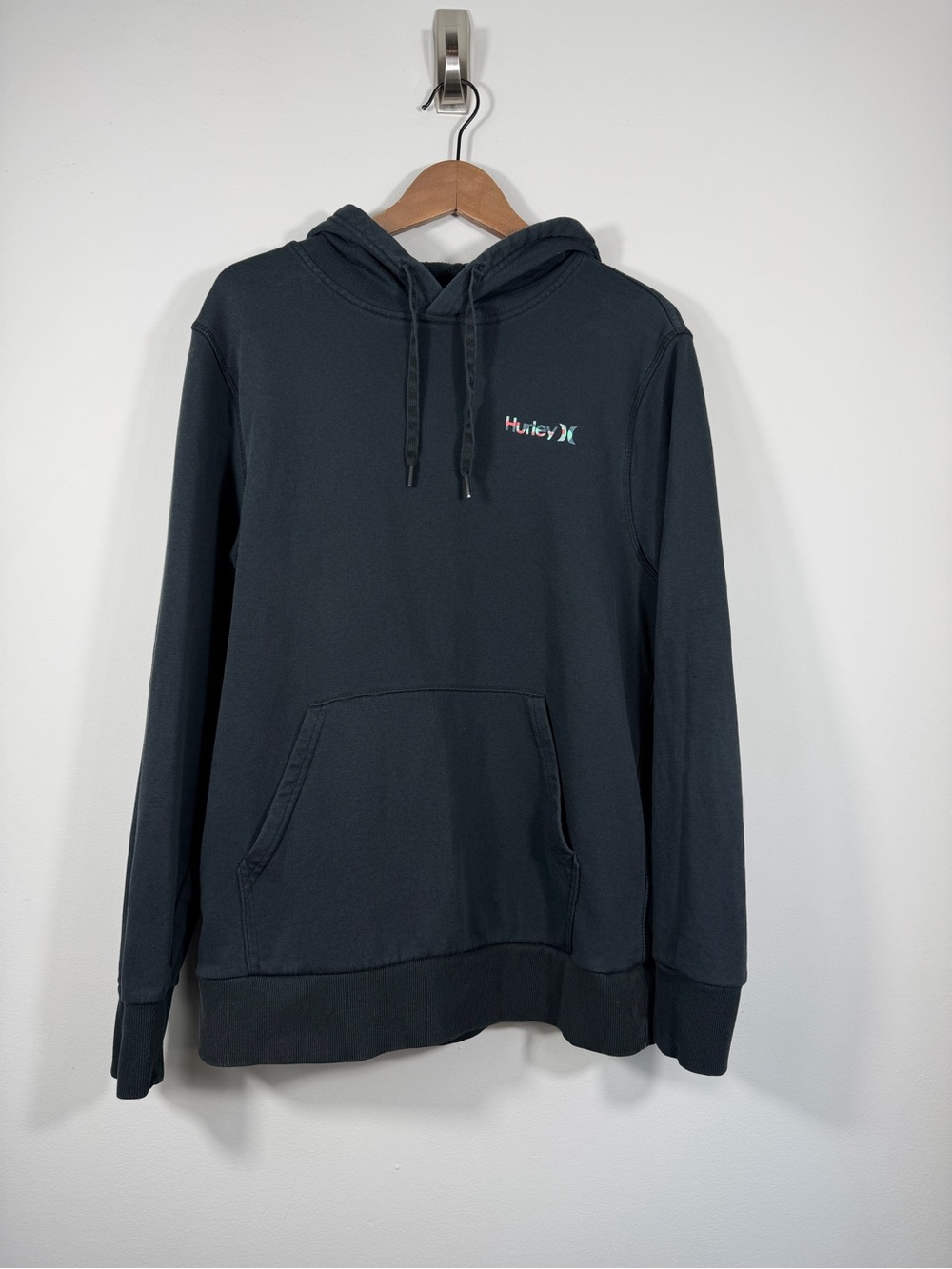 Hurley Men’s M Black Fleece Hoodie Mountain Graphic Pullover Sweatshirt